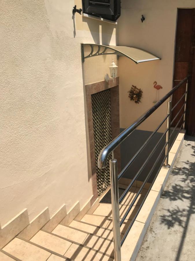 Apartmani Luiza Cres Luaran gambar