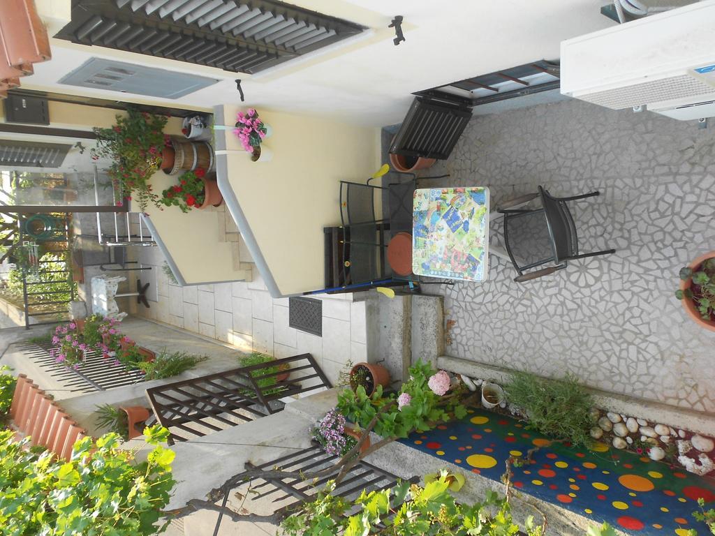 Apartmani Luiza Cres Bilik gambar