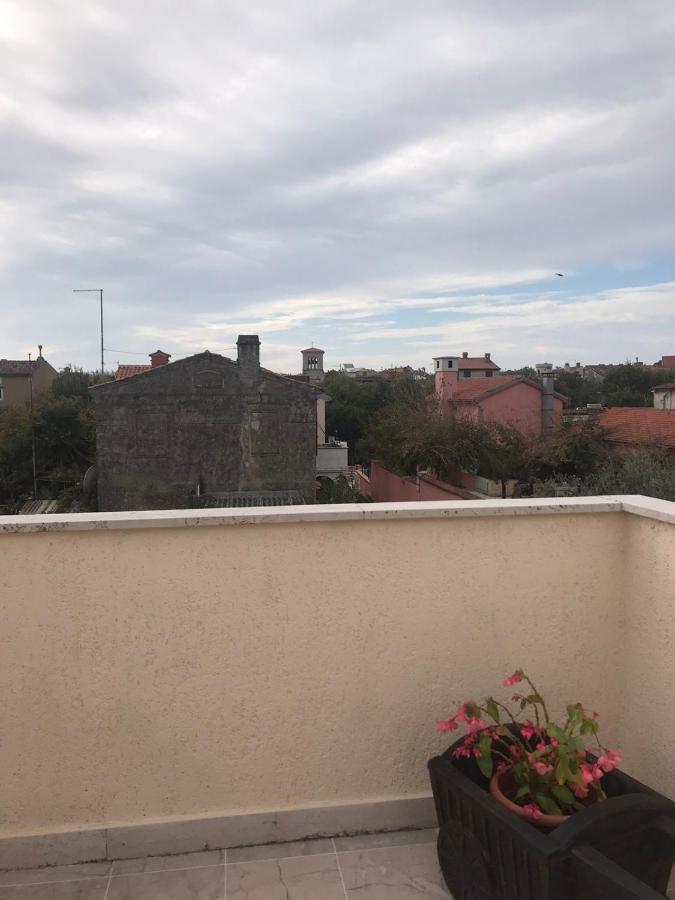 Apartmani Luiza Cres Luaran gambar