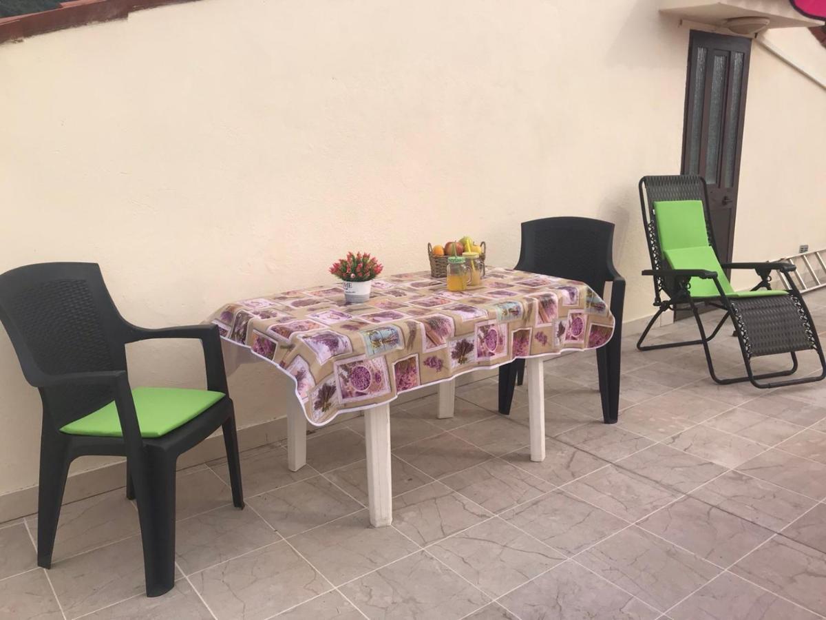 Apartmani Luiza Cres Luaran gambar